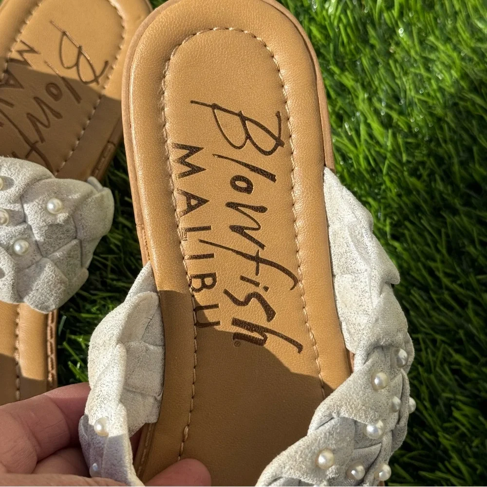 Blowfish Malibu Wisher Women’s 9M Metallic White Braided Pearl Slide Sandals